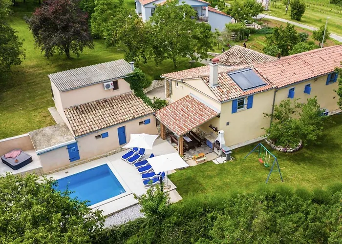 Mariva By Interhome Potpićan