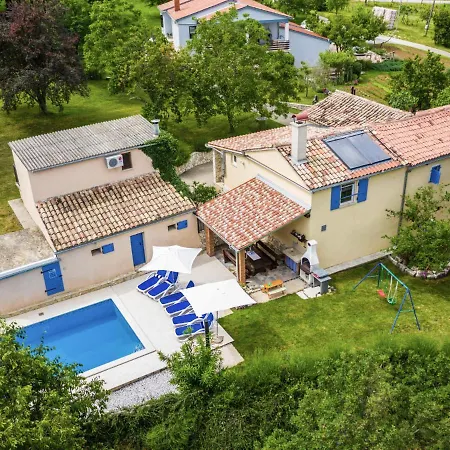 Mariva By Interhome Potpićan