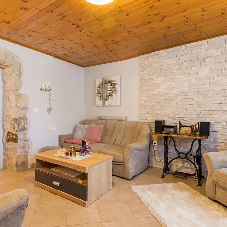 Casa vacanze Mariva By Interhome Potpićan