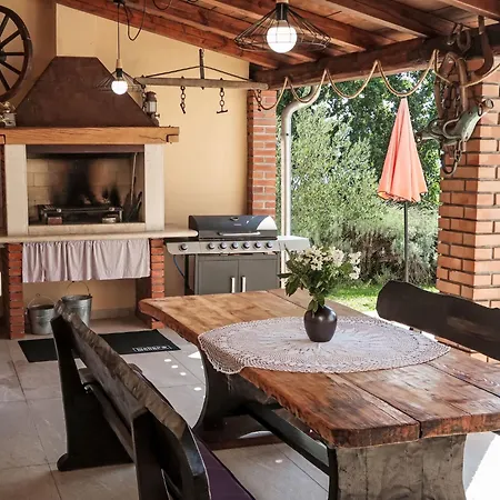 Mariva By Interhome Feriehus Potpićan