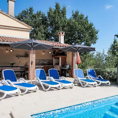 Mariva - Ipc132 By Interhome *